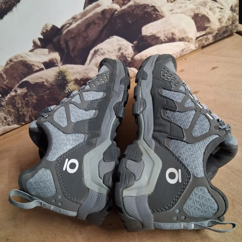 Oboz Sawtooth II Low Hiking Shoes Womens 7 Grey Trail Walking Sneakers 23702